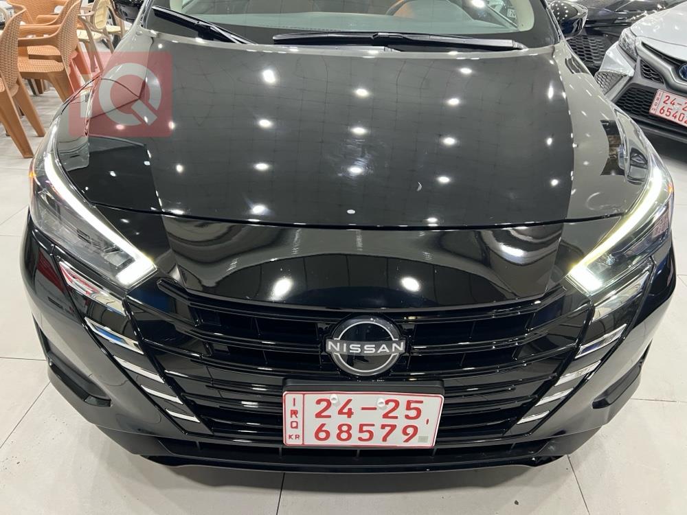 نيسان فيرسا